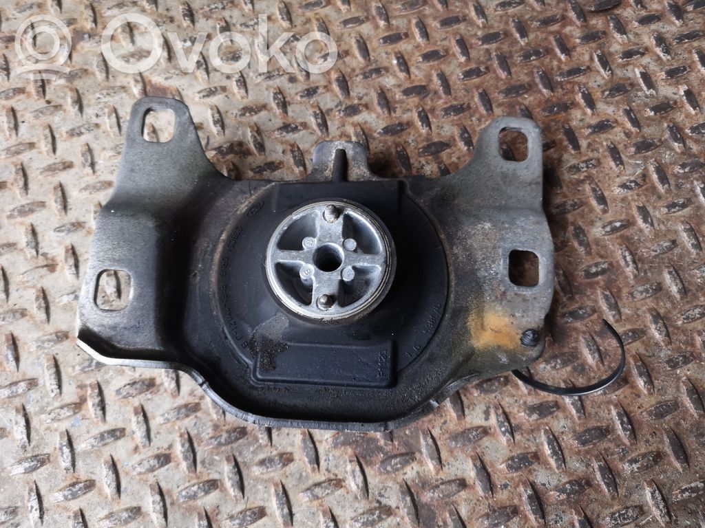 Ford Focus Gearbox mount 