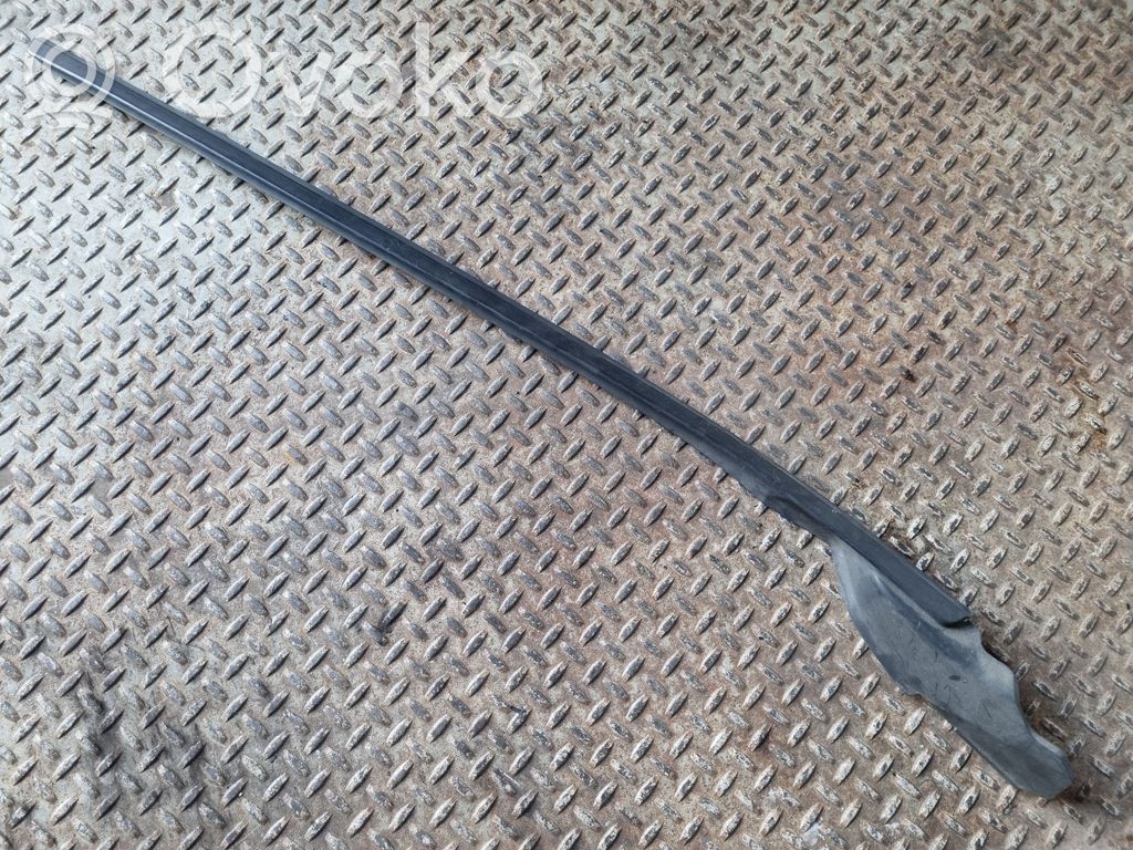 Volvo V40 Windshield trim 