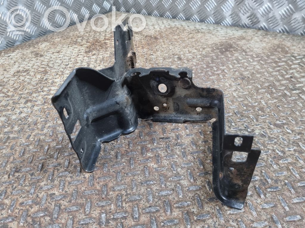 Citroen DS5 ABS pump bracket 