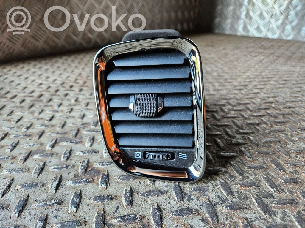 Dodge Durango III Boczna kratka nawiewu deski rozdzielczej 