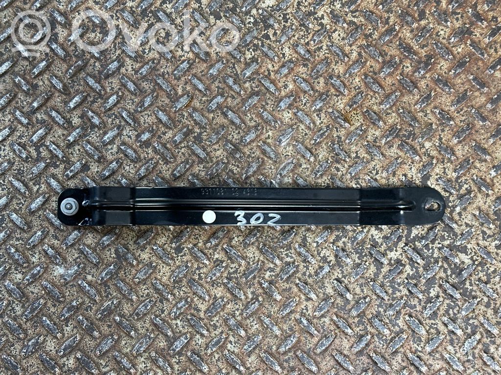BMW 5 G30 G31 G38 Battery bracket 