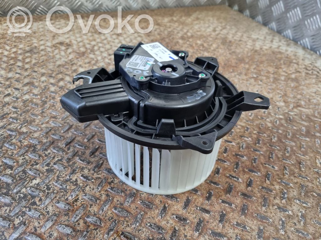 Tesla Model Y Mazā radiatora ventilators 
