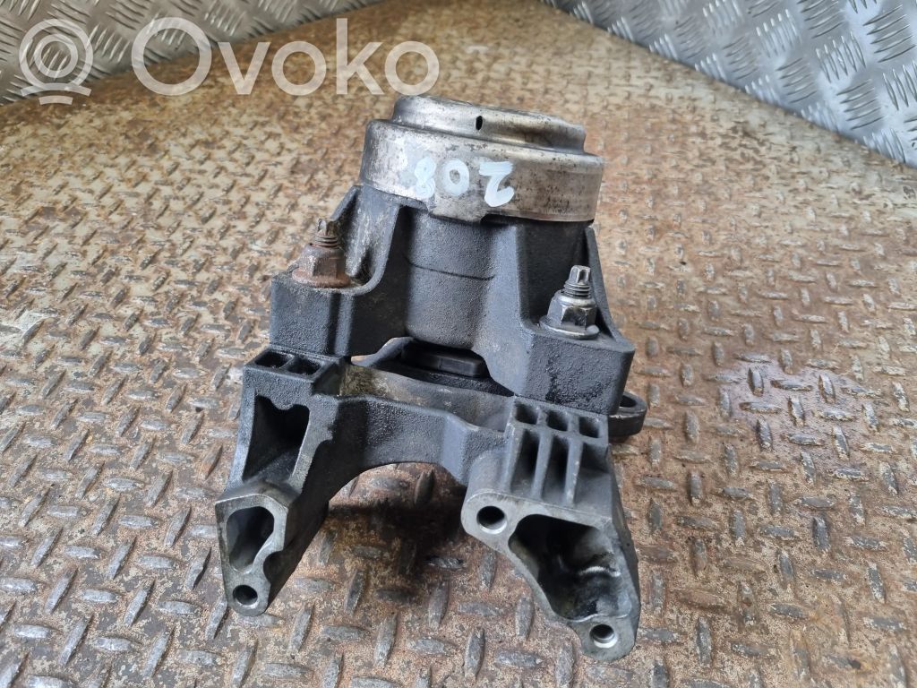 Ford Mondeo MK IV Engine mount bracket 