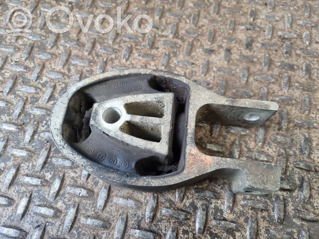 Ford Mondeo MK IV Engine mount bracket 
