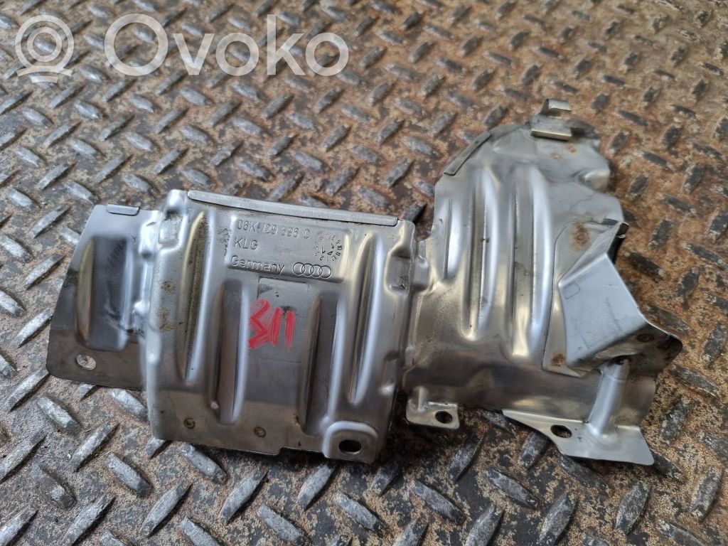 Volkswagen Tiguan Allspace Paracalore nel vano motore 