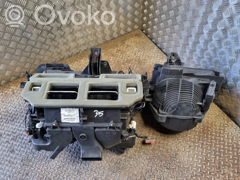 Dodge Challenger Salono oro mazgo komplektas 