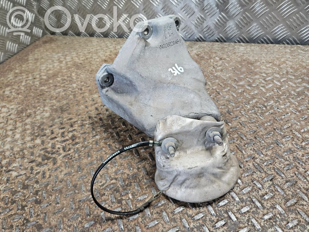 Engine mounting bracket   04726029AB