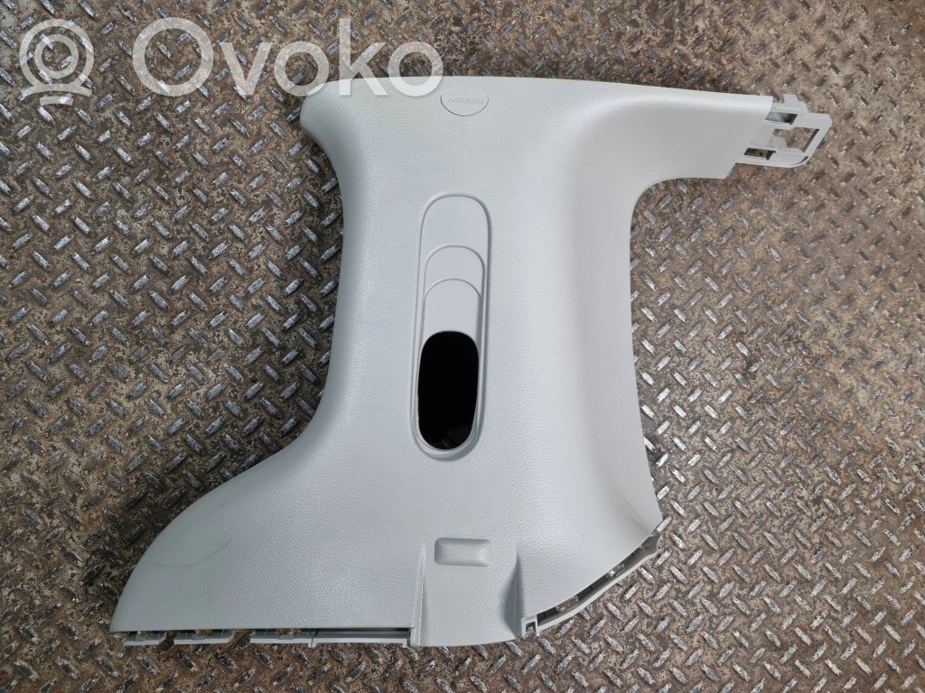 Chrysler Pacifica (C) pillar trim 