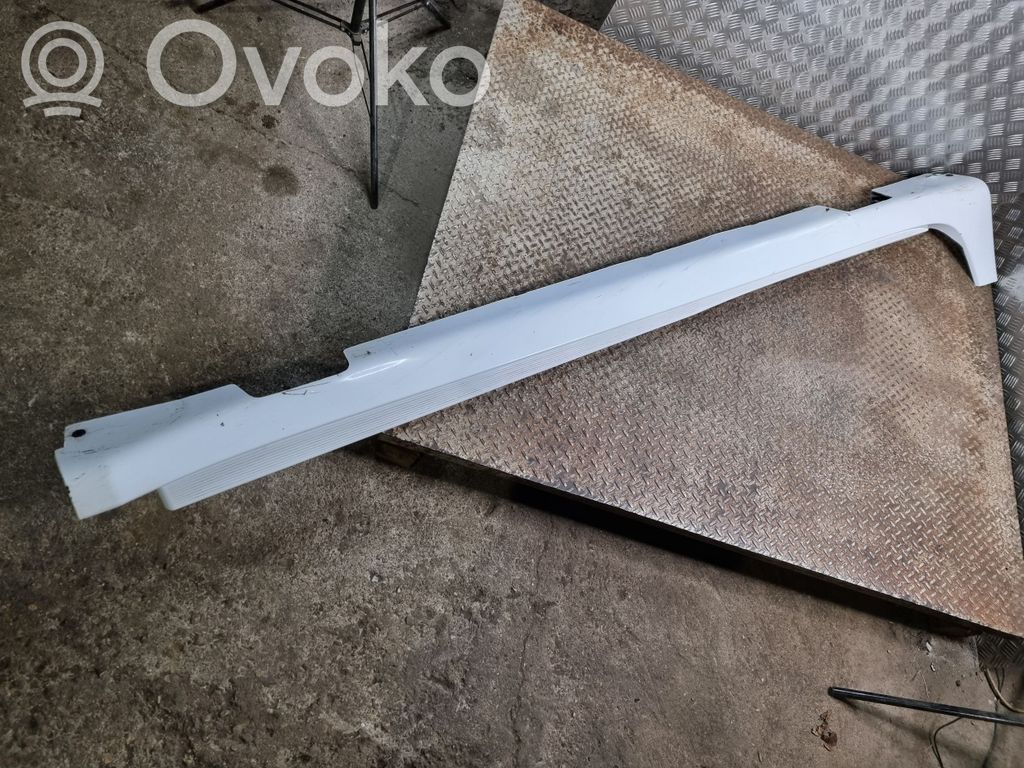 Chrysler Pacifica Sill 