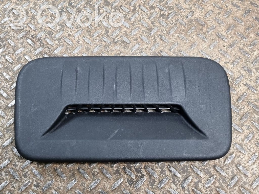 Chrysler Pacifica Rear air vent grill 