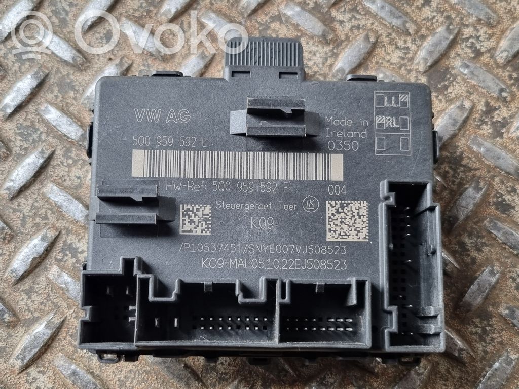 Volkswagen Tiguan Door control unit/module 
