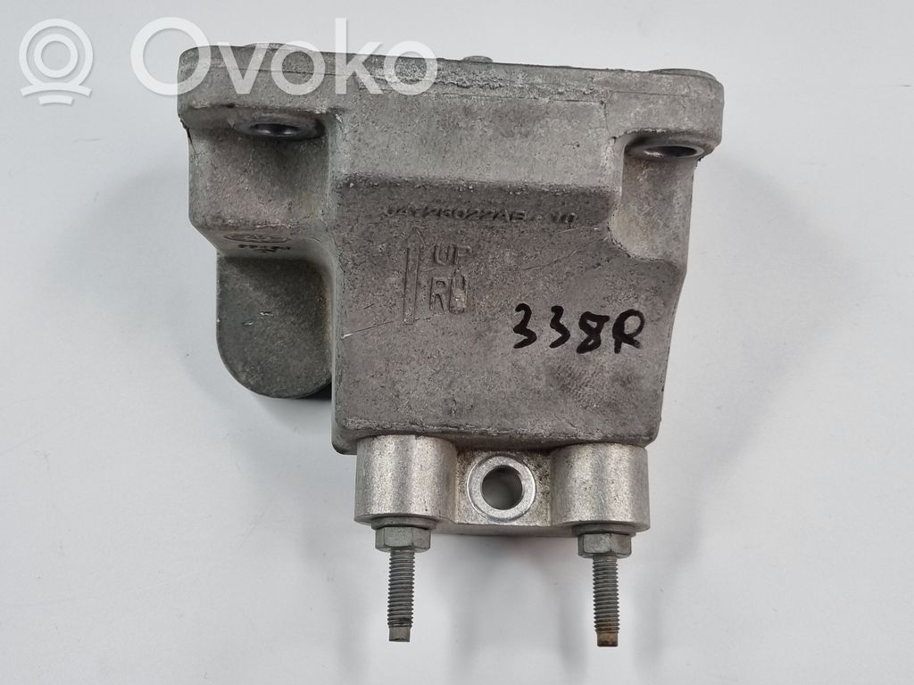 Dodge Challenger Engine mounting bracket 