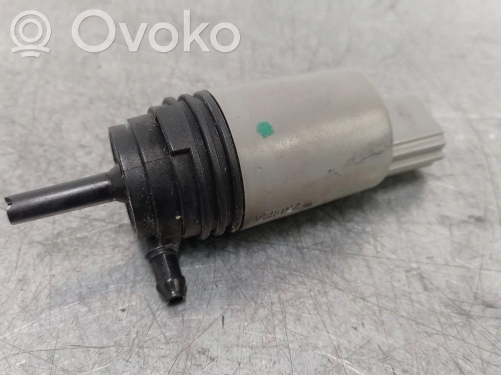 Windscreen/windshield washer pump   67126934159