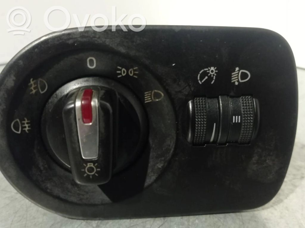 Seat Leon (1P) Interruptor de luz 