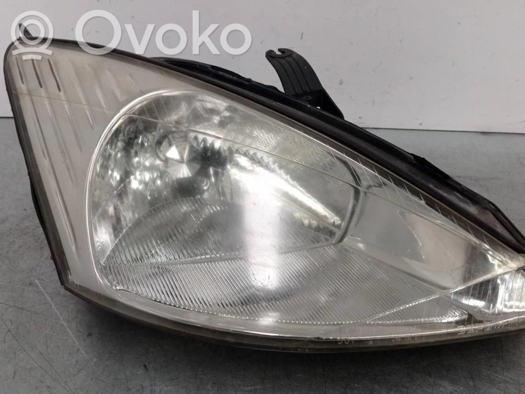 Ford Focus Headlight/headlamp 