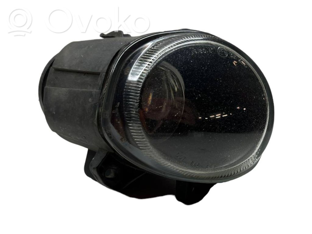 Miglas lukturis priekšā   E9024015,E9024015