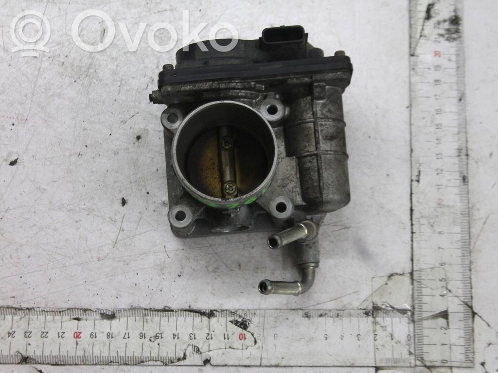 Nissan Juke I F15 Throttle body valve 