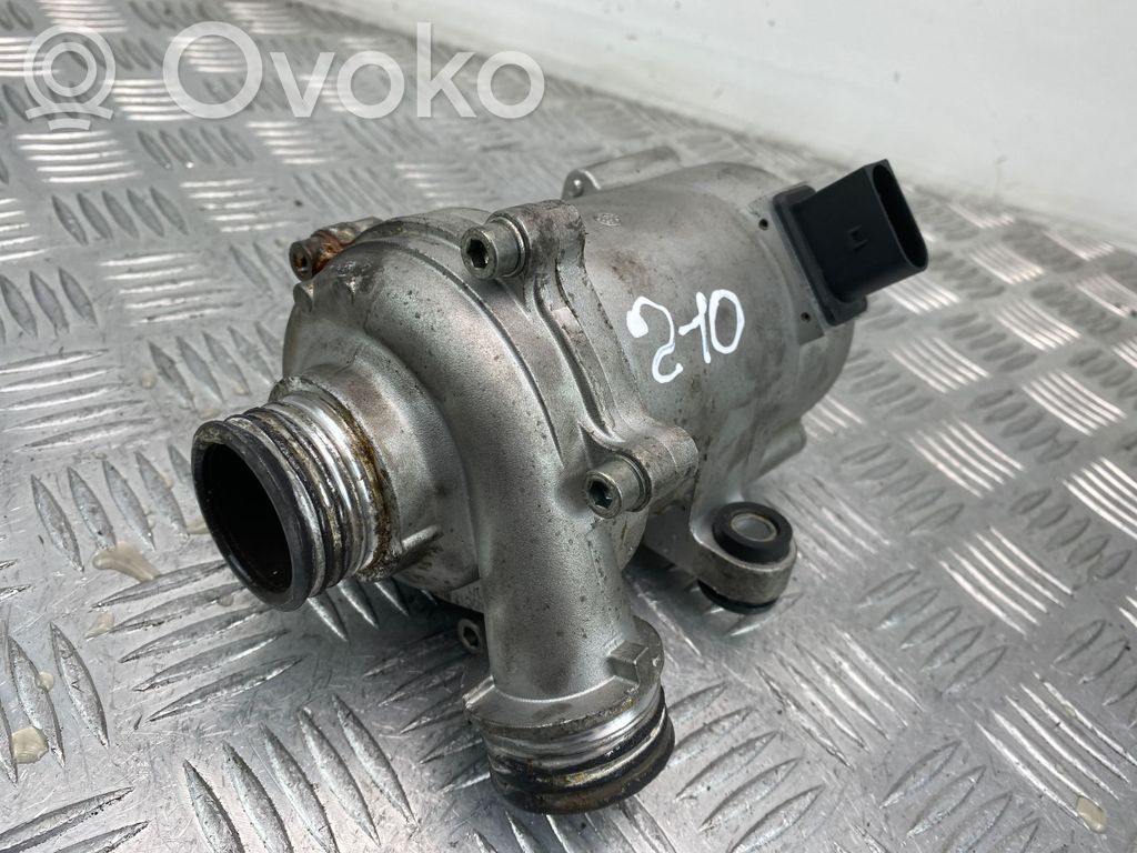 BMW 5 F10 F11 Ūdens sūknis 