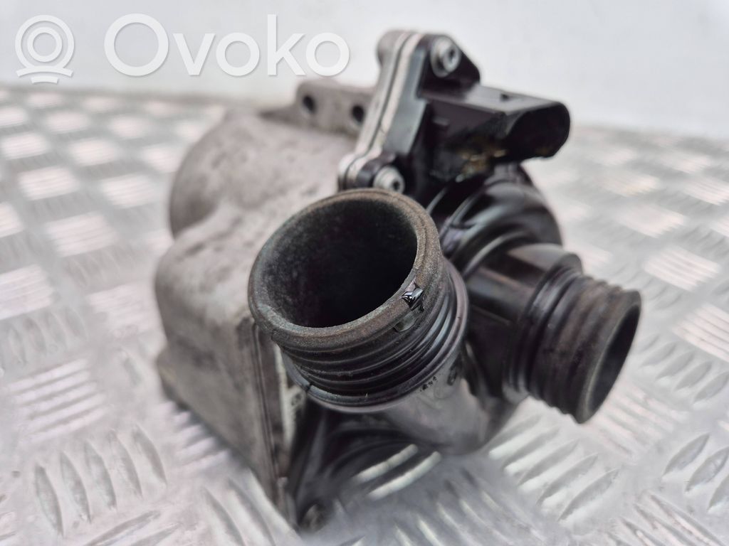 BMW 5 F10 F11 Pompa wody 