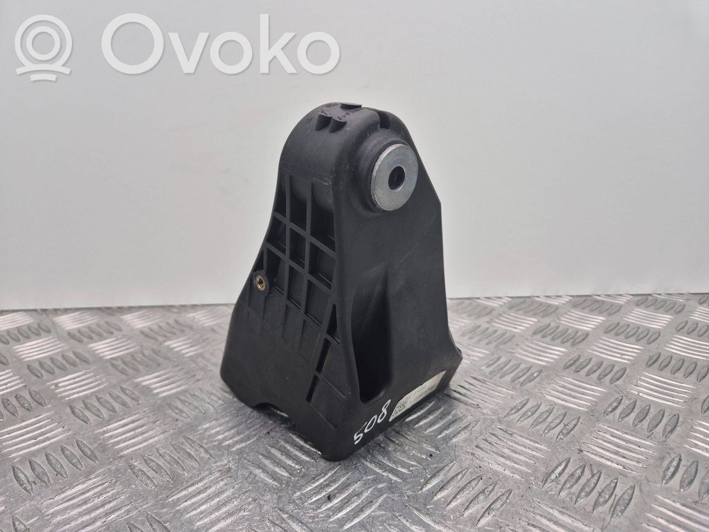 Mercedes-Benz E W213 Engine mounting bracket 