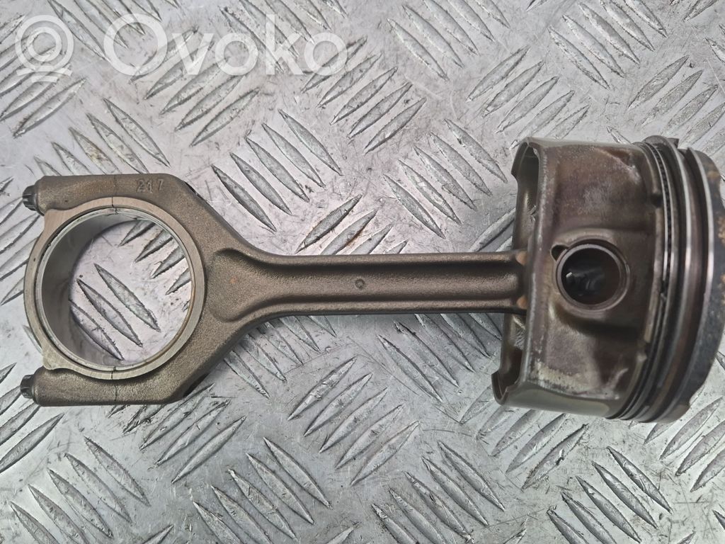 BMW 5 F10 F11 Piston with connecting rod 