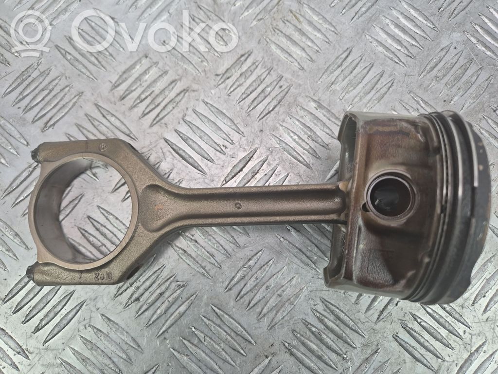 BMW 5 F10 F11 Piston with connecting rod 