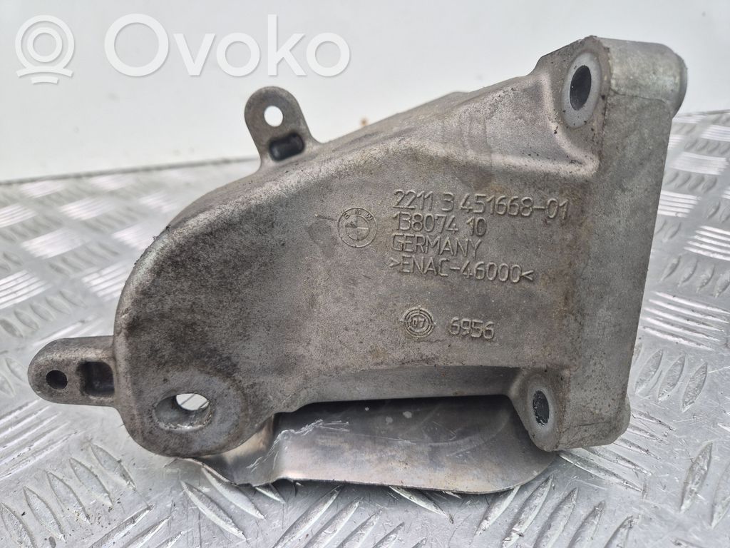 BMW X3 E83 Engine mounting bracket 