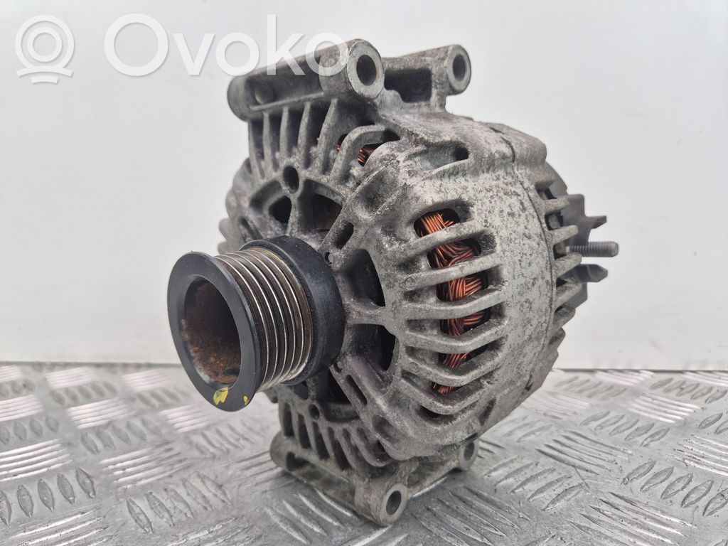 Mercedes-Benz C W204 Alternador 