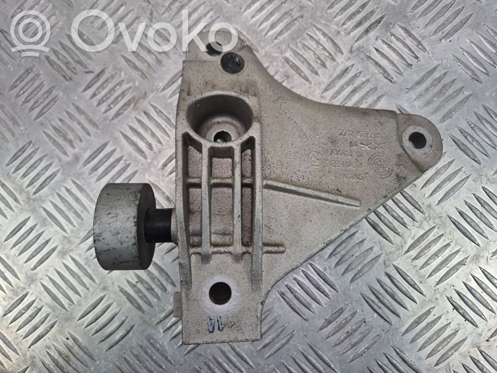 BMW 5 F10 F11 Supporto di montaggio del motore (usato) 