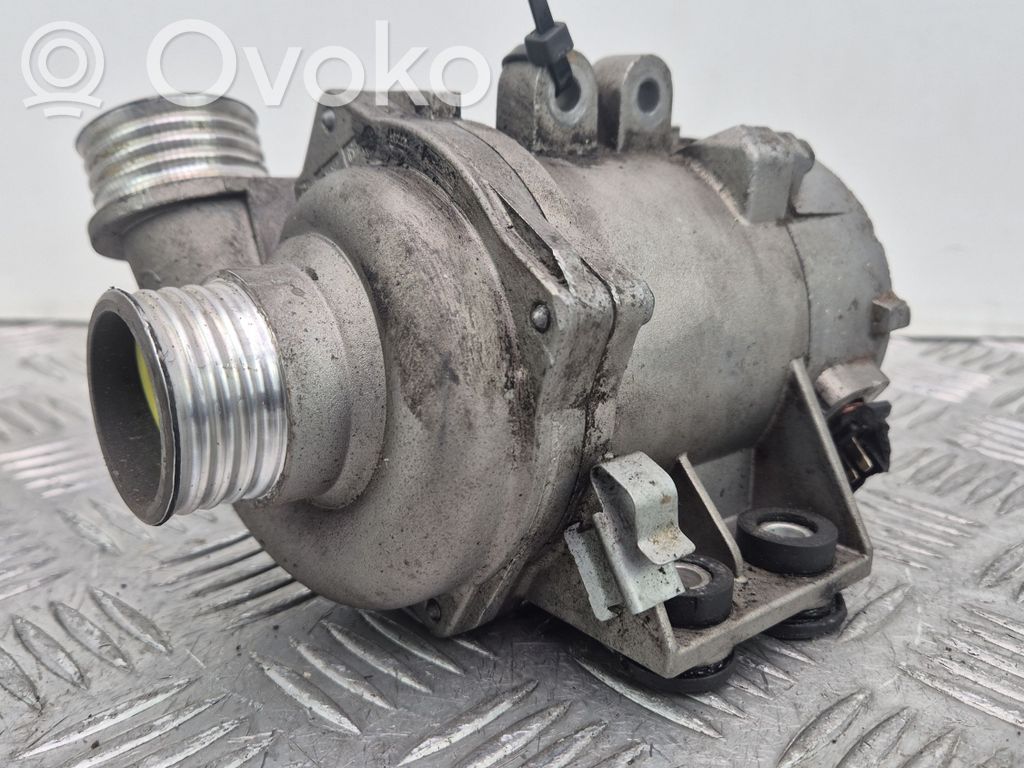 BMW 5 E60 E61 Water pump 
