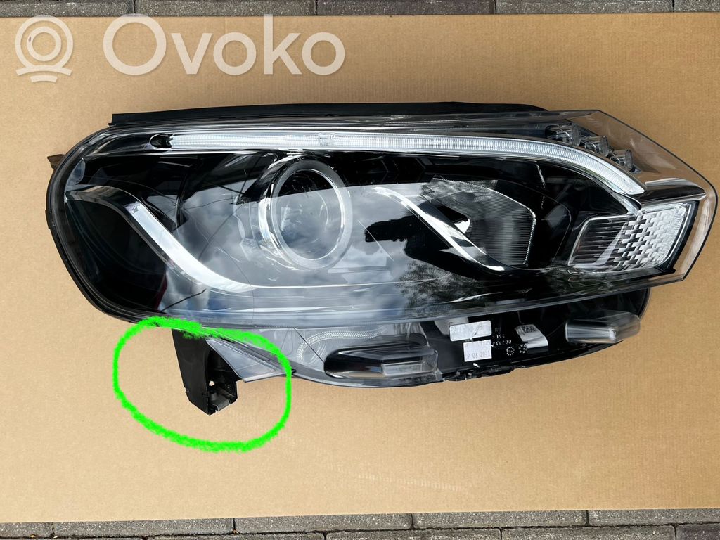 Toyota Proace Halterung Scheinwerfer 