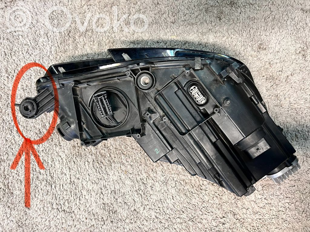 Audi A4 S4 B9 Headlight/headlamp mounting bracket 