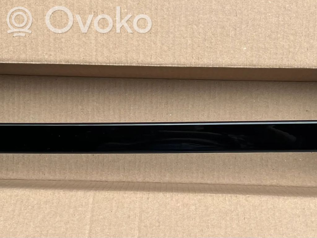 BMW X5 G05 Windshield trim 