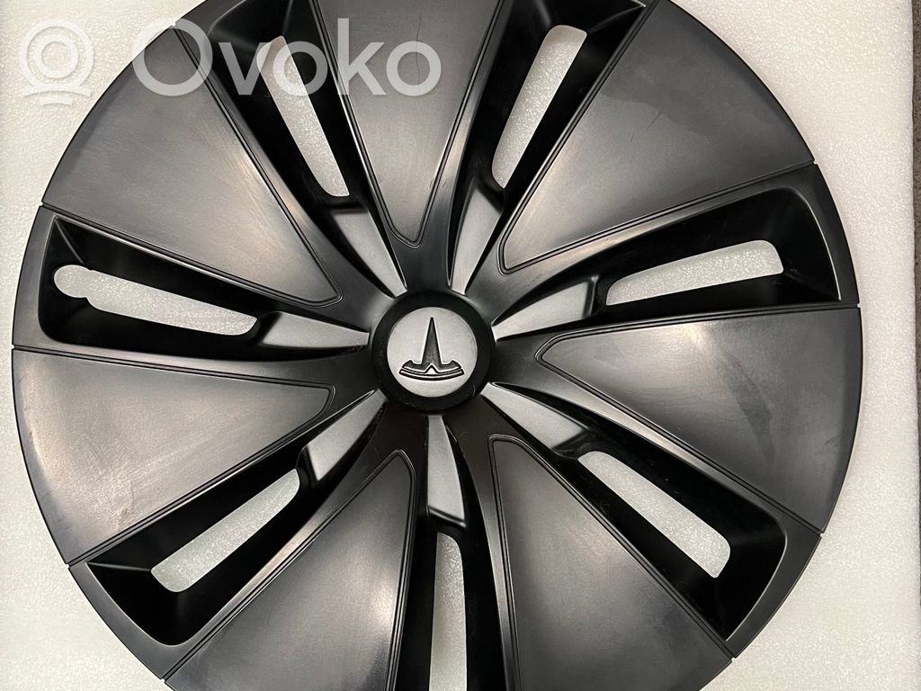 Tesla Model 3 R18-pölykapseli 