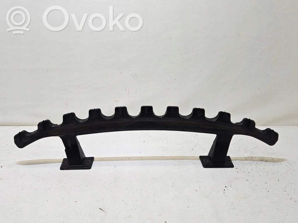 Priekšpusē bampera sastiprinājums   105683700C