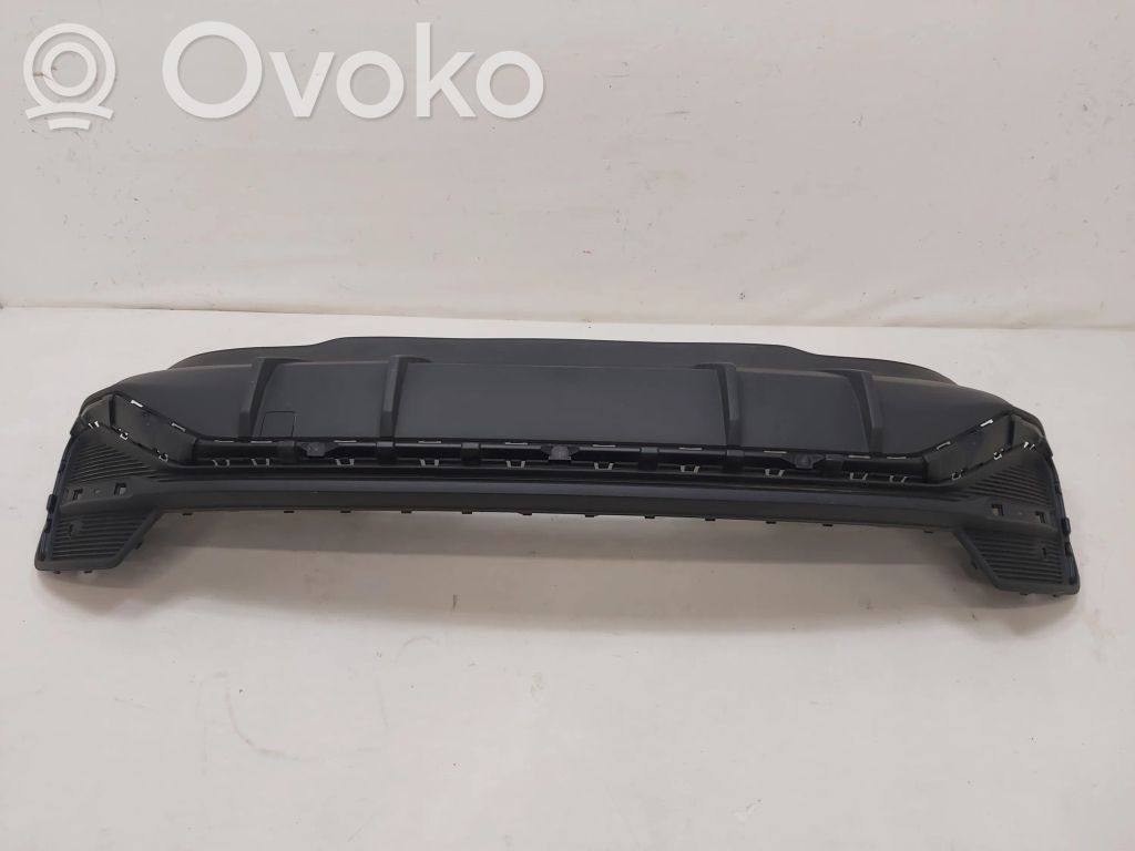 Audi Q3 F3 Moldura inferior del parachoques trasero 