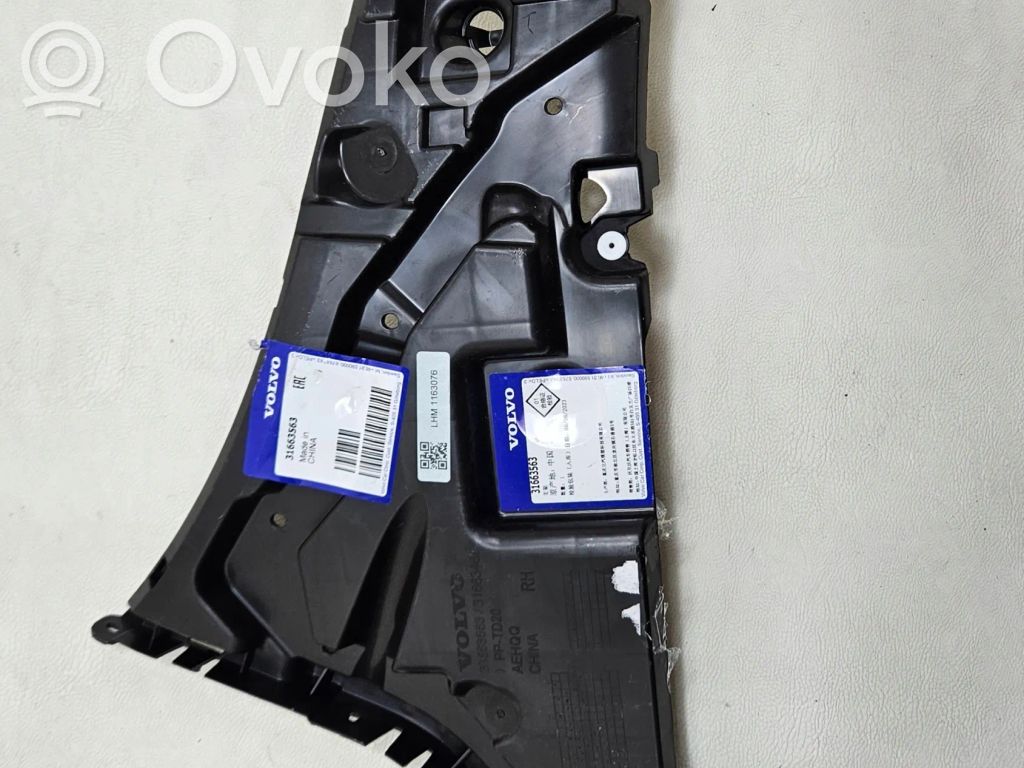 Volvo XC60 Soporte de montaje del parachoques trasero 