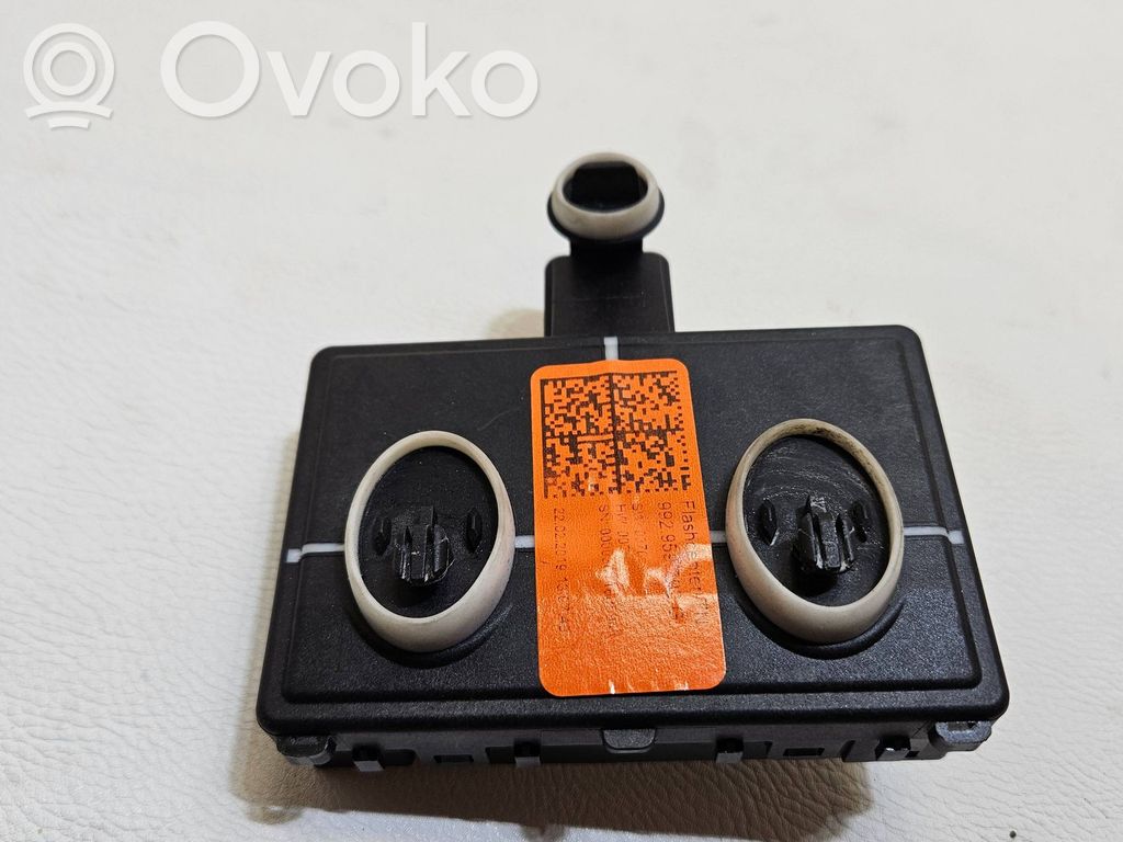 Durvju vadības bloks   4M0959792J