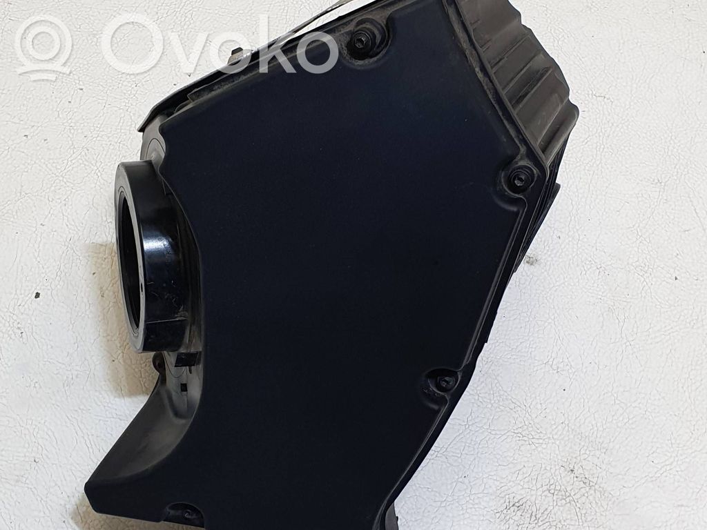 Air filter box   8K0133835B