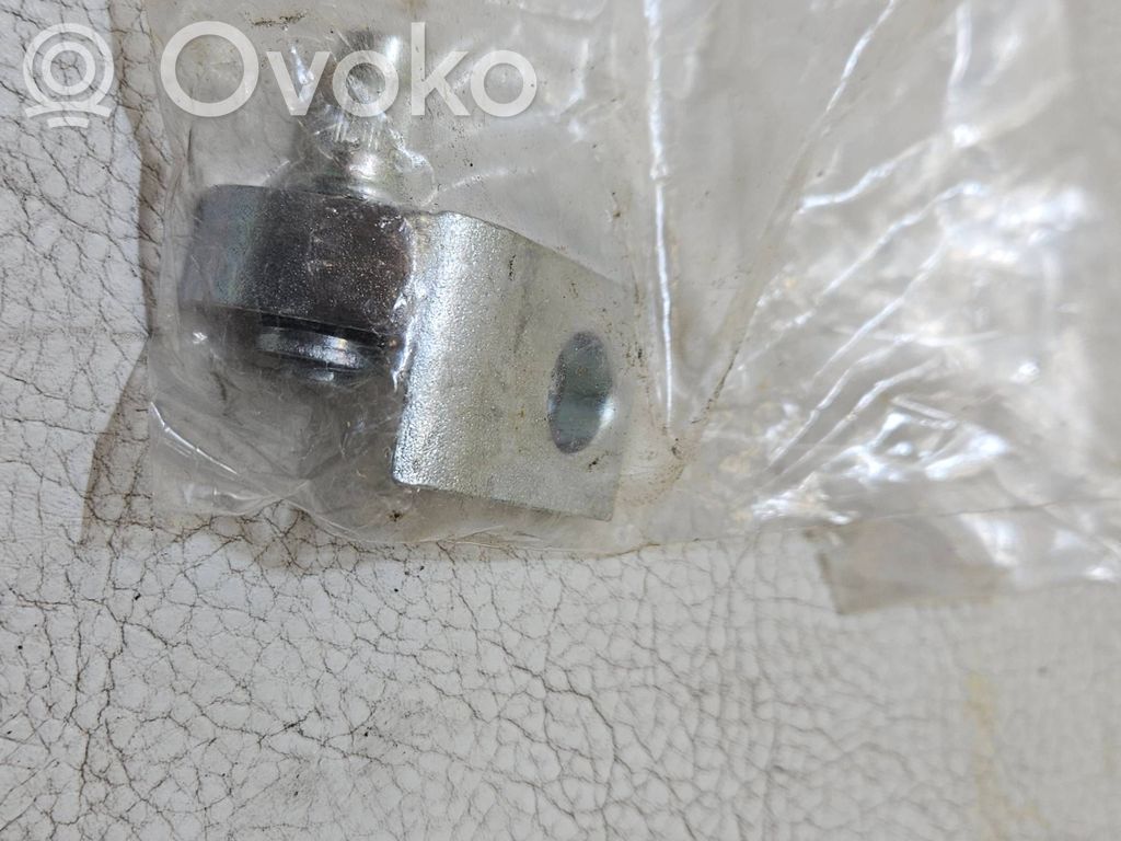 Front door upper hinge   8X4833406B