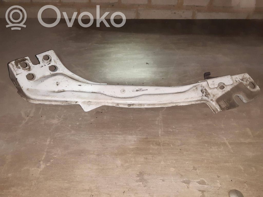 Priekinio žibinto laikiklis   993420