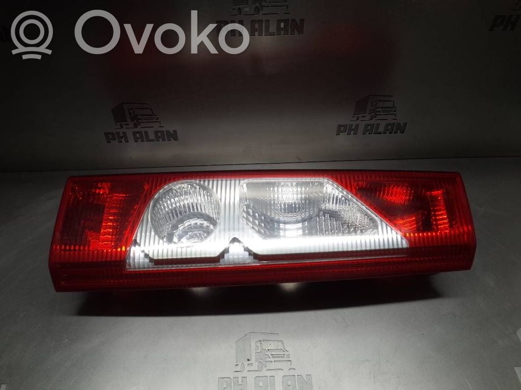 Peugeot Expert Rear/tail lights 