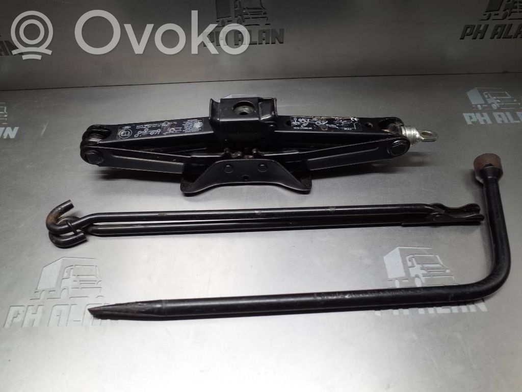 Домкрат (данкрат)   1C1517T080AB