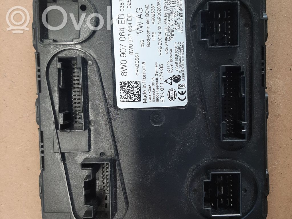 Unidad de control/módulo de carrocería central   8W0907064ED