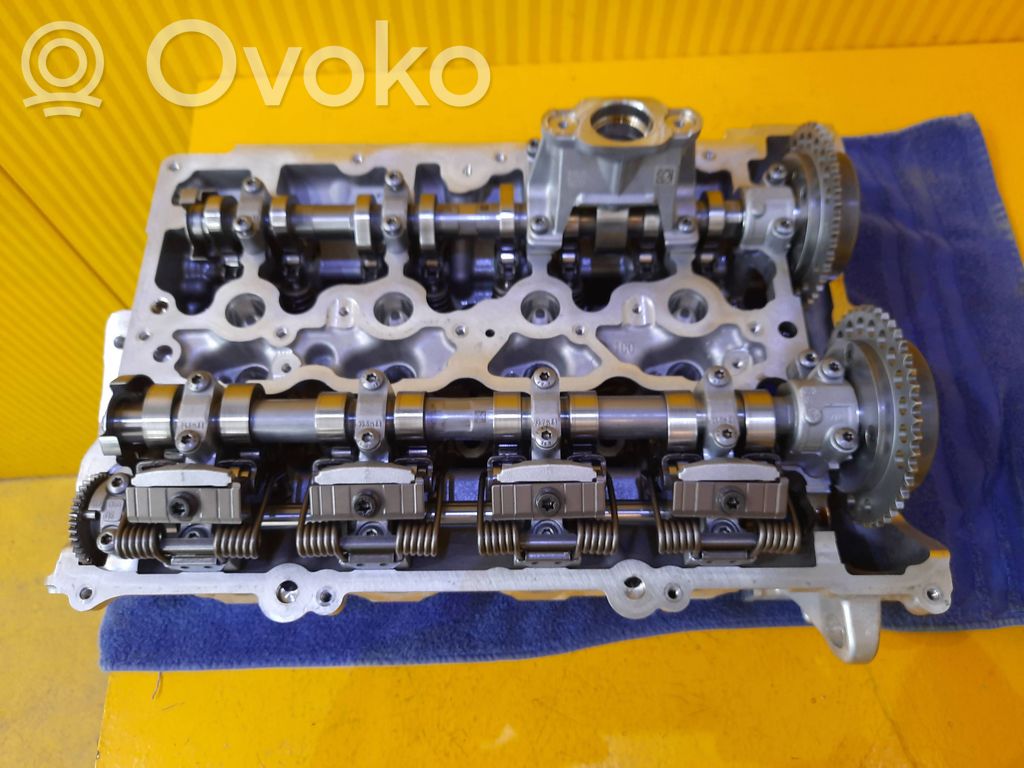 BMW 1 F40 Engine head 