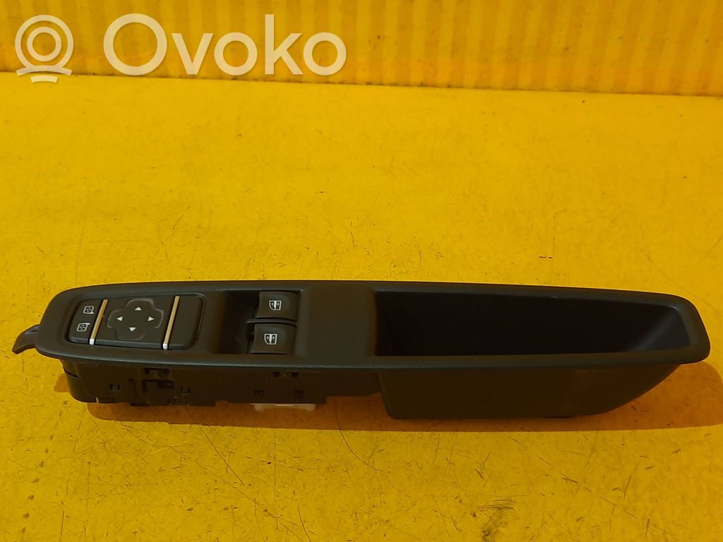 Renault Zoe Electric window control switch 