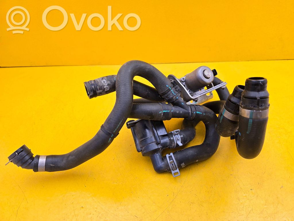 Lynk & co 01 Sähköinen jäähdytysnesteen apupumppu 