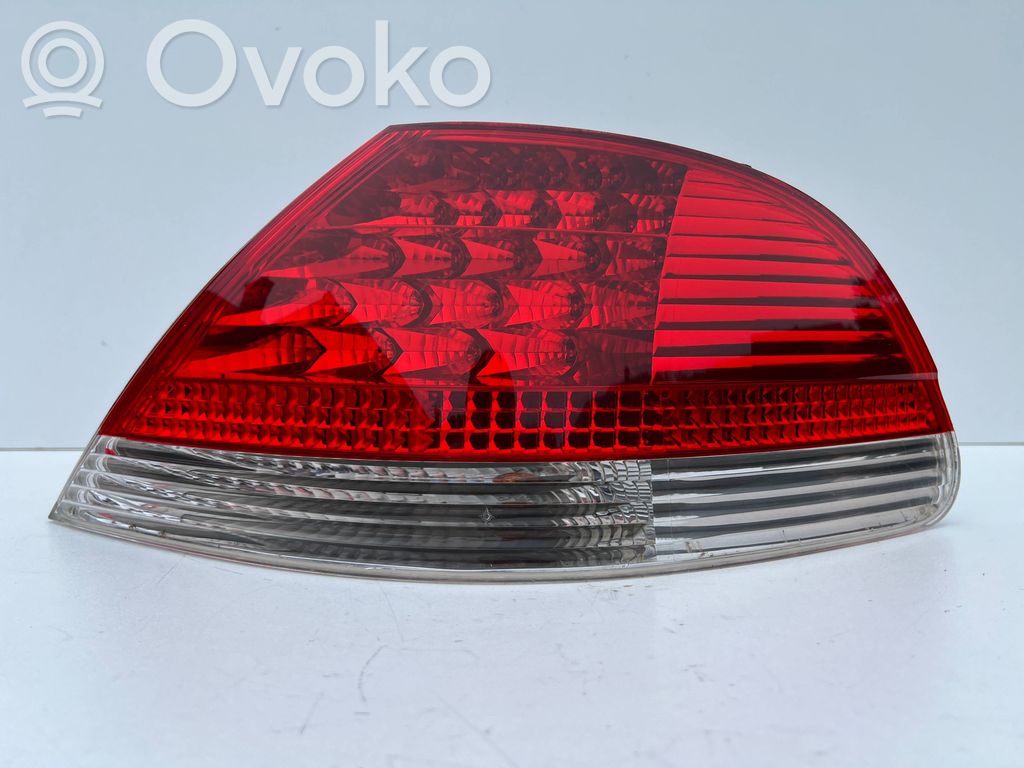 BMW 7 E65 E66 Galinis žibintas kėbule 