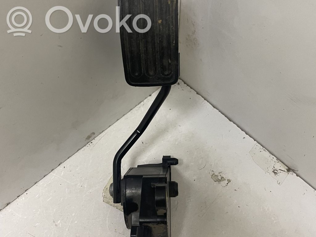 Nissan Qashqai Pedał gazu / przyspieszenia 
