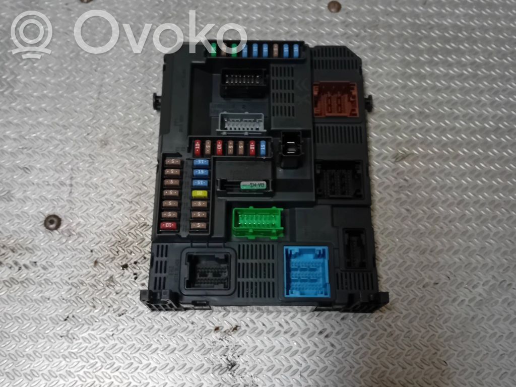 Citroen C4 Cactus Módulo de fusible 